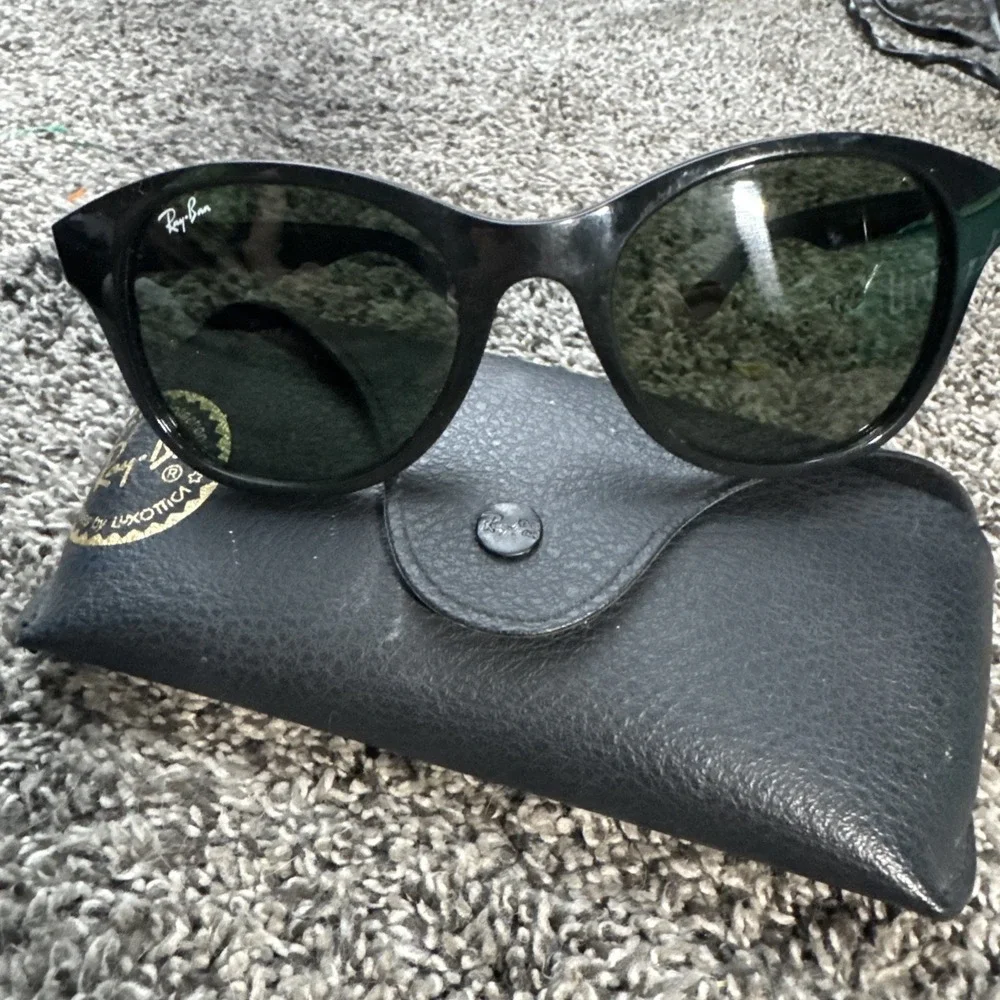 Ray Ban Rayban Rb4203 sunglasses Italy 601 51-20 3N